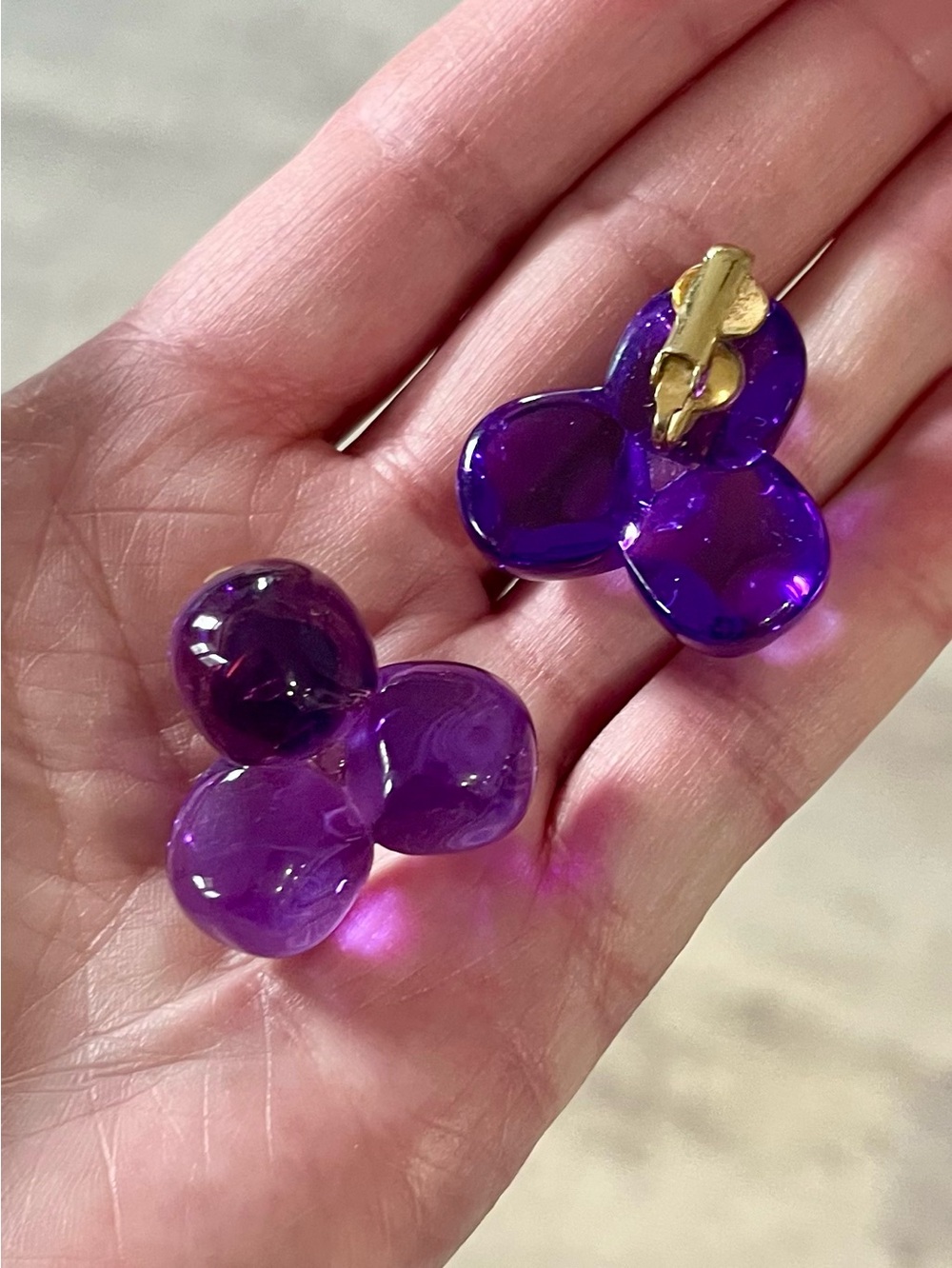 RARE 1987 Avon Purple Dawn Lucite Clip Earrings VTG - Picture 3 of 9